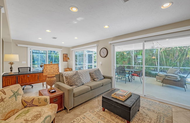 Comfy Home W/ Heated Pool Near Siesta Key Beach 2 Bedroom Home - Foto 17