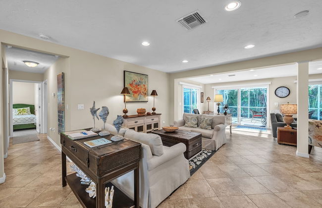 Comfy Home W/ Heated Pool Near Siesta Key Beach 2 Bedroom Home - Foto 1