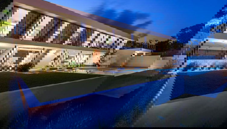 Foto 1 - Amazing Villa With Infinity Pool