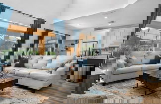 Foto 1 - Lovely 7 Bed Pool Home With Game Room-8510phd 7 Bedroom Home by RedAwning