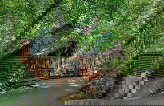 Foto 1 - Forest Fling 2 Bedroom Cabin by RedAwning