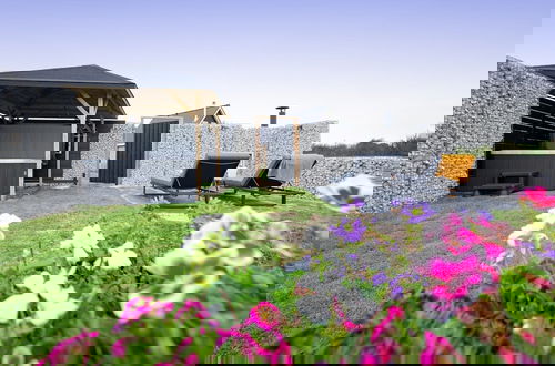 Foto 37 - Holiday Home With Wellness Garden