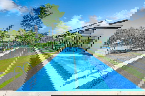 Foto 22 - Upstay - Brand New Condo w Pool - 5 Mins to Beach