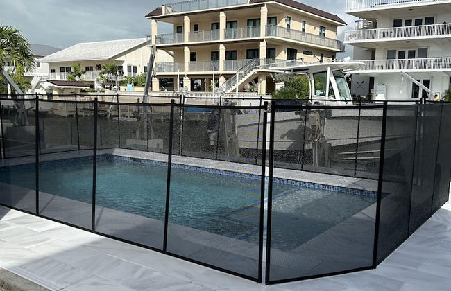 Beautiful Canal Front Home With Above Ground Pool, Dock And Fish Cleaning Station 4 Bedroom Home by RedAwning - Foto 22