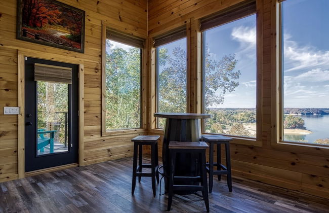 Smoky Lake Retreat 3 Bedroom Cabin by RedAwning - Photo 60
