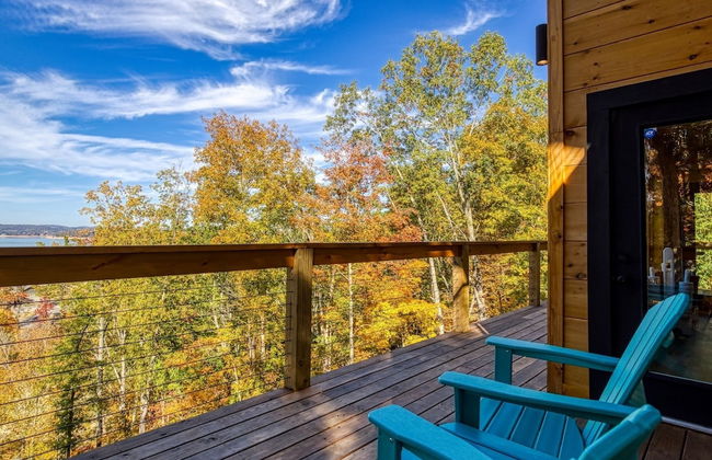 Smoky Lake Retreat 3 Bedroom Cabin by RedAwning - Photo 41