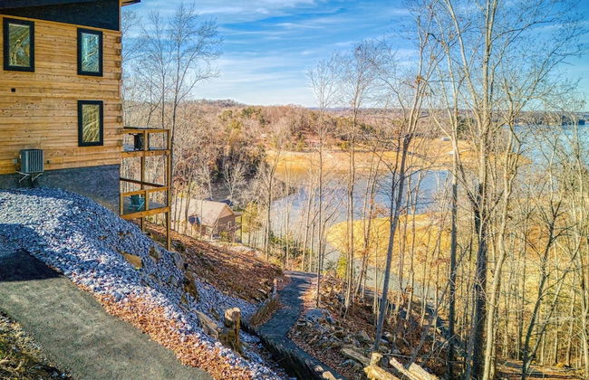 Smoky Lake Retreat 3 Bedroom Cabin by RedAwning - Photo 52