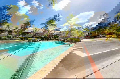 Foto 23 - Tropical Escape With Pool and Ocean Views