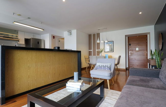w Classy 2BR in Miraflores - Photo 8