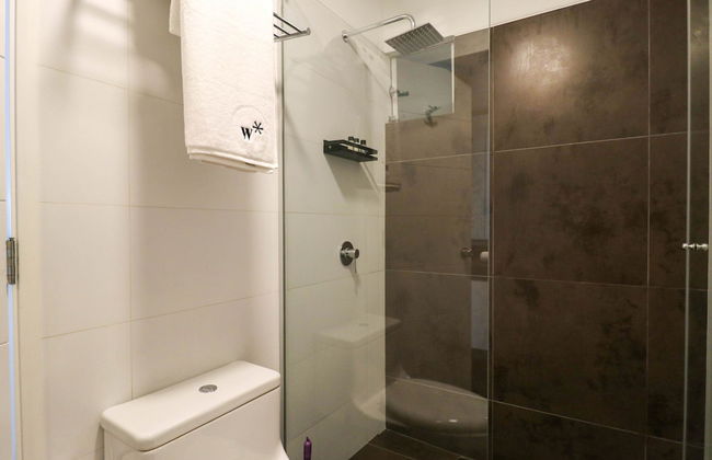 w Classy 2BR in Miraflores - Photo 18