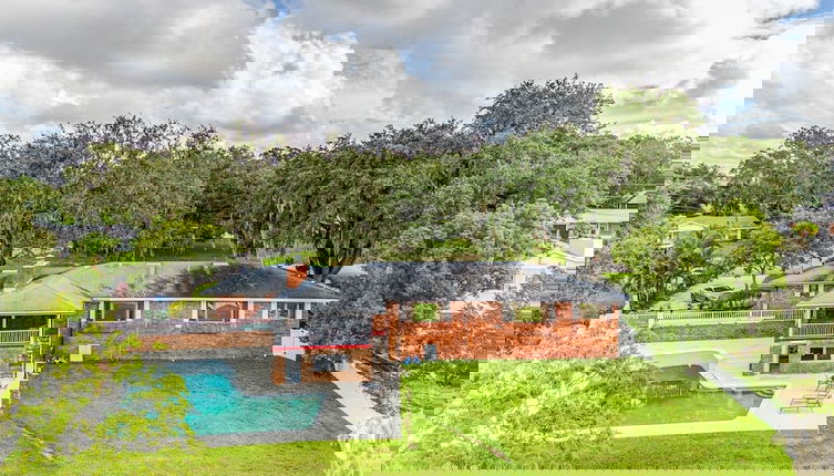 Photo 1 - Beautiful Lake View Retreat Drivable To Theme Parks 3 Bedroom Home