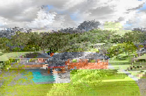 Photo 1 - Beautiful Lake View Retreat Drivable To Theme Parks 3 Bedroom Home