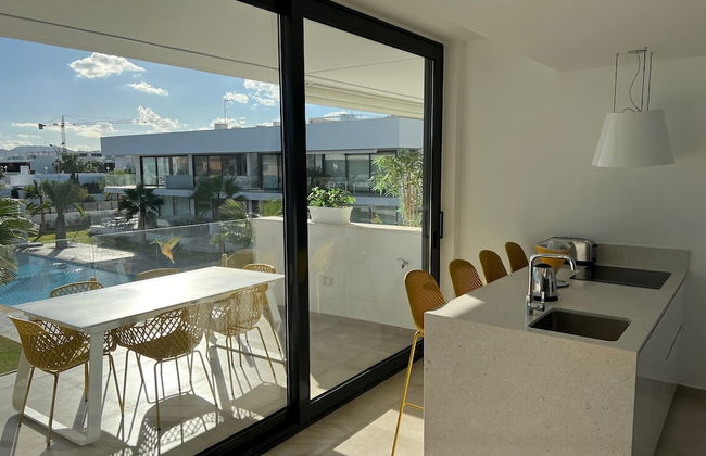 Outstanding 2 bed Apartment With Rooftop sea Views - Foto 29