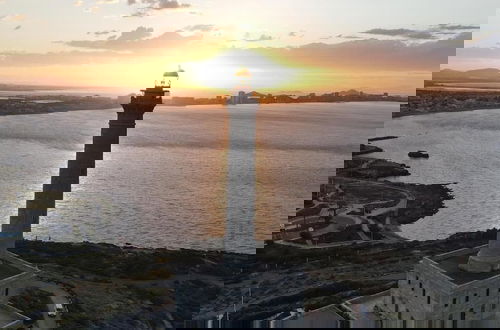 Photo 30 - Outstanding 2 bed Apartment With Rooftop sea Views