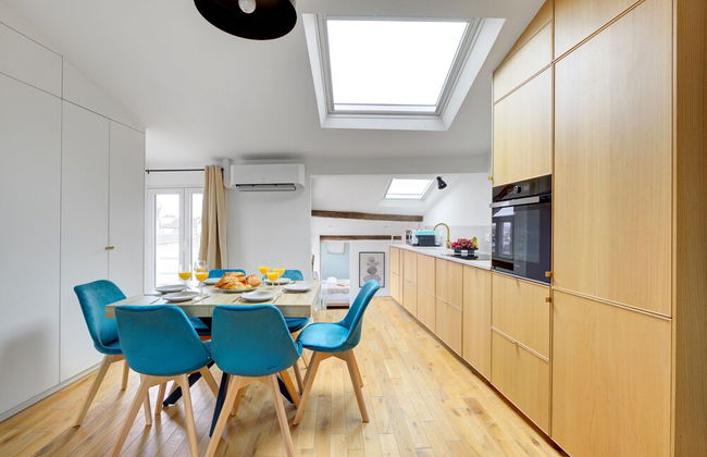 Cozy & Elegant Retreat Near Notre-Dame - Photo 17