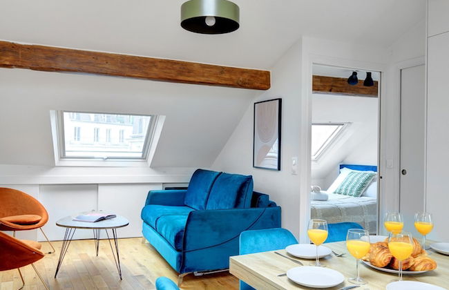 Cozy & Elegant Retreat Near Notre-Dame - Photo 30