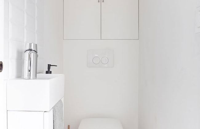 Cozy & Elegant Retreat Near Notre-Dame - Photo 25