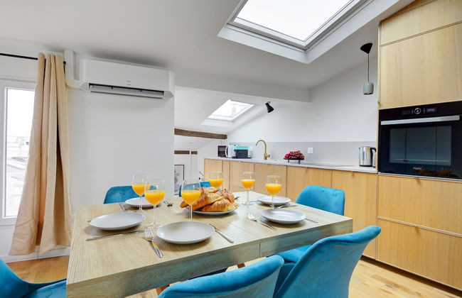 Cozy & Elegant Retreat Near Notre-Dame - Photo 11