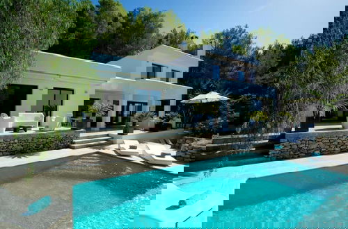 Foto 18 - Villa With Outdoor Area