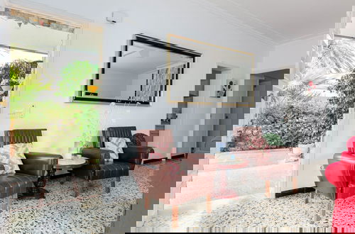 Foto 10 - Pretty Apartment With Balcony