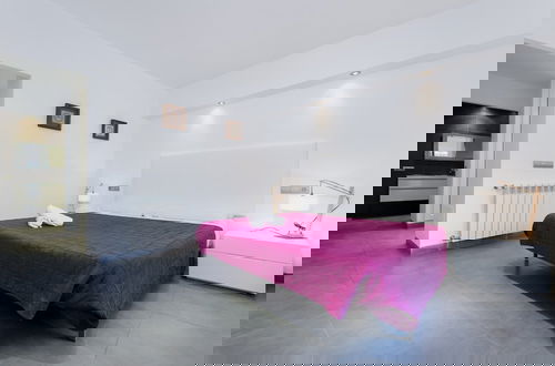Foto 10 - Modern Holiday Home With Furniture