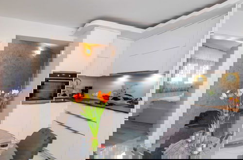 Foto 4 - Modern Apartment With Terrace and Private Parking Krk