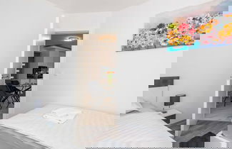 Foto 3 - Modern Apartment With Terrace and Private Parking Krk