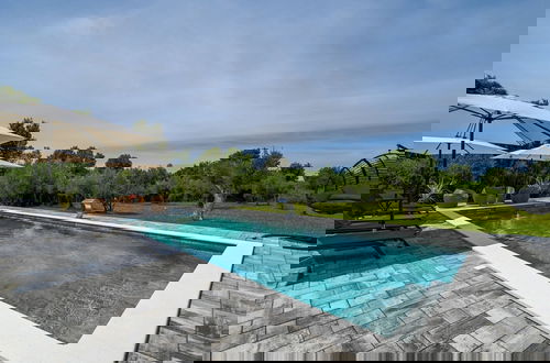 Foto 42 - Radiant and Secluded Villa With Pool