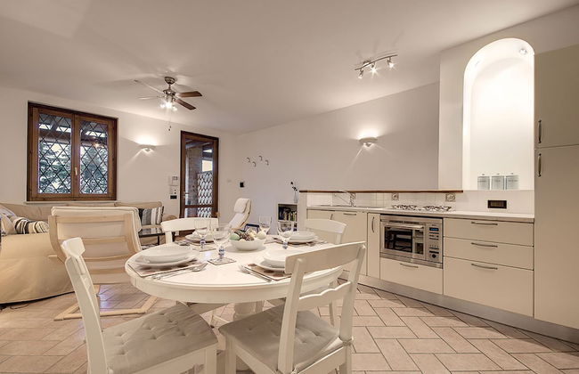 Lovely Flat With Shared Pool and Amazing Lake View - Foto 4