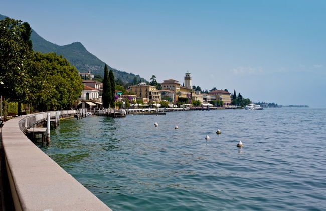 Lovely Flat With Shared Pool and Amazing Lake View - Foto 13