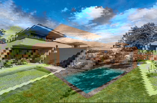 Foto 1 - Luxury Apartment With Private Swimming Pool