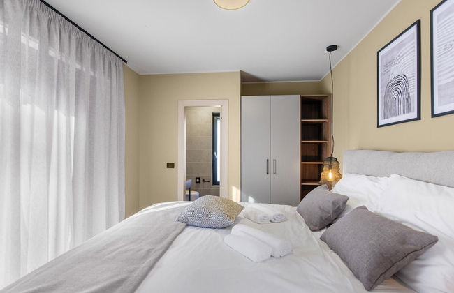 Luxury Apartment With Private Swimming Pool - Photo 2