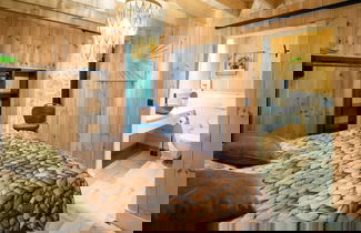 Foto 3 - Escape With Heated Pool