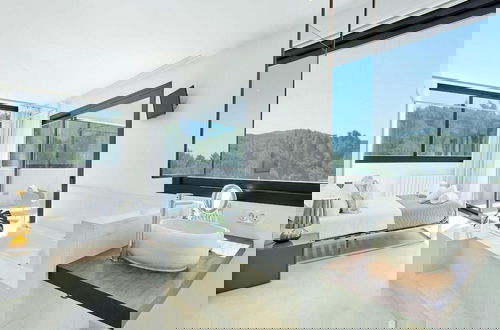 Foto 14 - Holiday Home With Outdoor Cinema