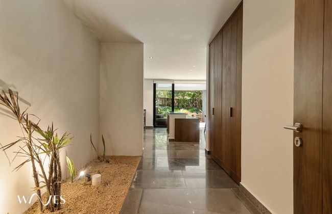 2BR w Private Pool - Steps Away From the Beach - Foto 26