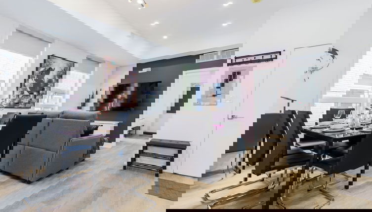Foto 1 - Elegant Suite—Near Kensington Market, Sleeps 8