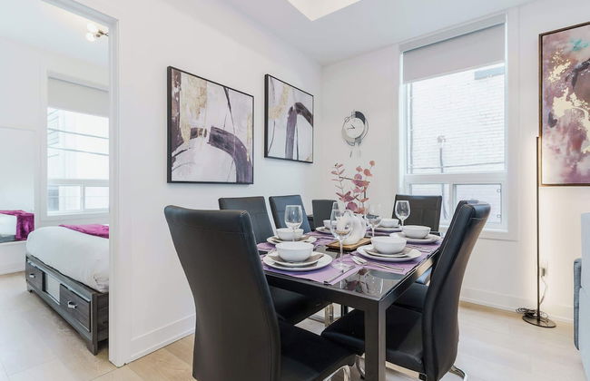 Elegant Suite—Near Kensington Market, Sleeps 8 - Photo 14