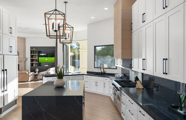 Camelback Mountain Villa Luxury in Paradise Valley - Photo 8
