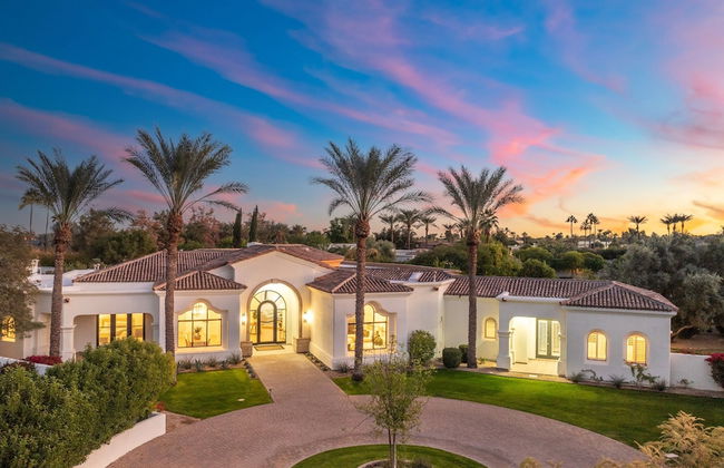 Camelback Mountain Villa Luxury in Paradise Valley - Photo 1