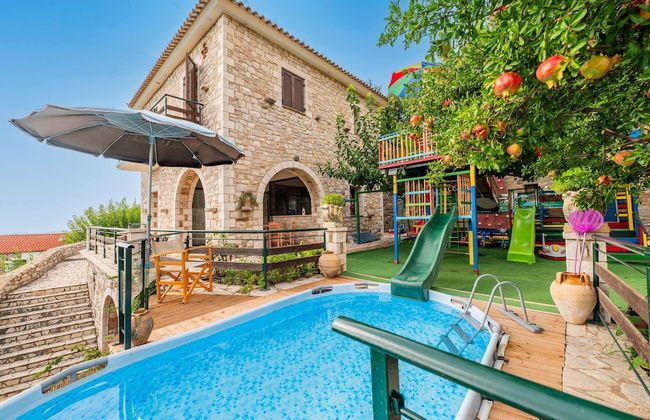 Mountain Oasis - Pool Playground Near Neda Falls - Foto 4