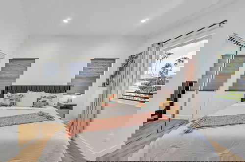 Foto 6 - Luxe Townhome | Newly-Built