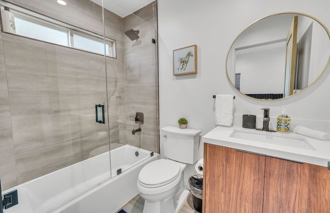 Luxe Townhome | Newly-Built - Foto 23