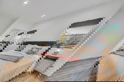 Foto 4 - Luxe Townhome | Newly-Built
