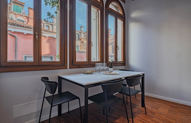 Ca' Vida Apartments - Photo 38
