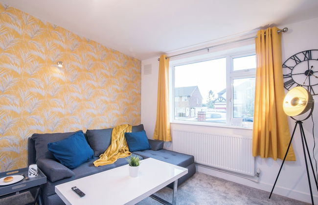 Michaelmas 2-bedroom Apartment in Coventry - Photo 8