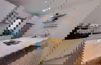 Foto 3 - Fantastic Beach Penthouse With Rooftop BBQ