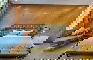 Foto 3 - Oceanfront Elegance: 7-br Villa in Luxury Resort