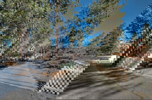 Foto 54 - Lakefront Estate with Views and Hot tub
