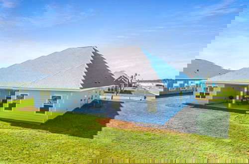 Foto 5 - Sunset Shores Modern Oasis by the Sea