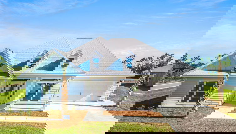 Foto 1 - Sunset Shores Modern Oasis by the Sea
